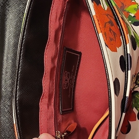 Sharif Red Rose - Picture 4 of 4